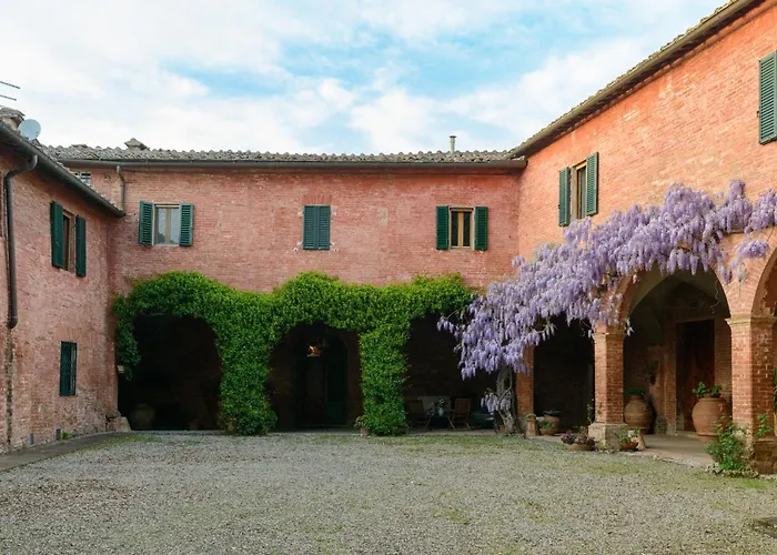 Al Glicine Di Sant'abondio Siena
